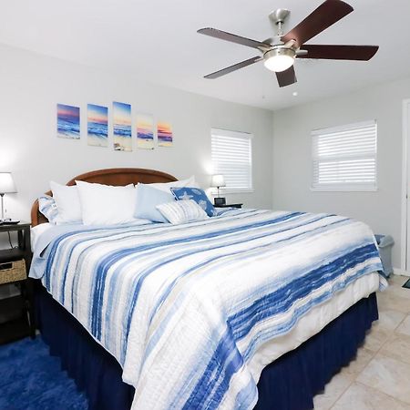 Sunny Daze Walk To Beach 2 Decks Pet Friendly Has A Mini Bar Galveston Exteriér fotografie