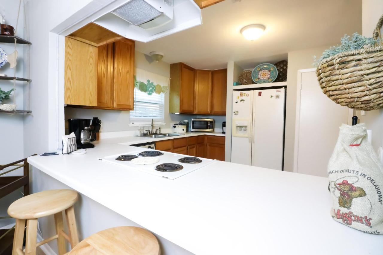 Sunny Daze Walk To Beach 2 Decks Pet Friendly Has A Mini Bar Galveston Exteriér fotografie