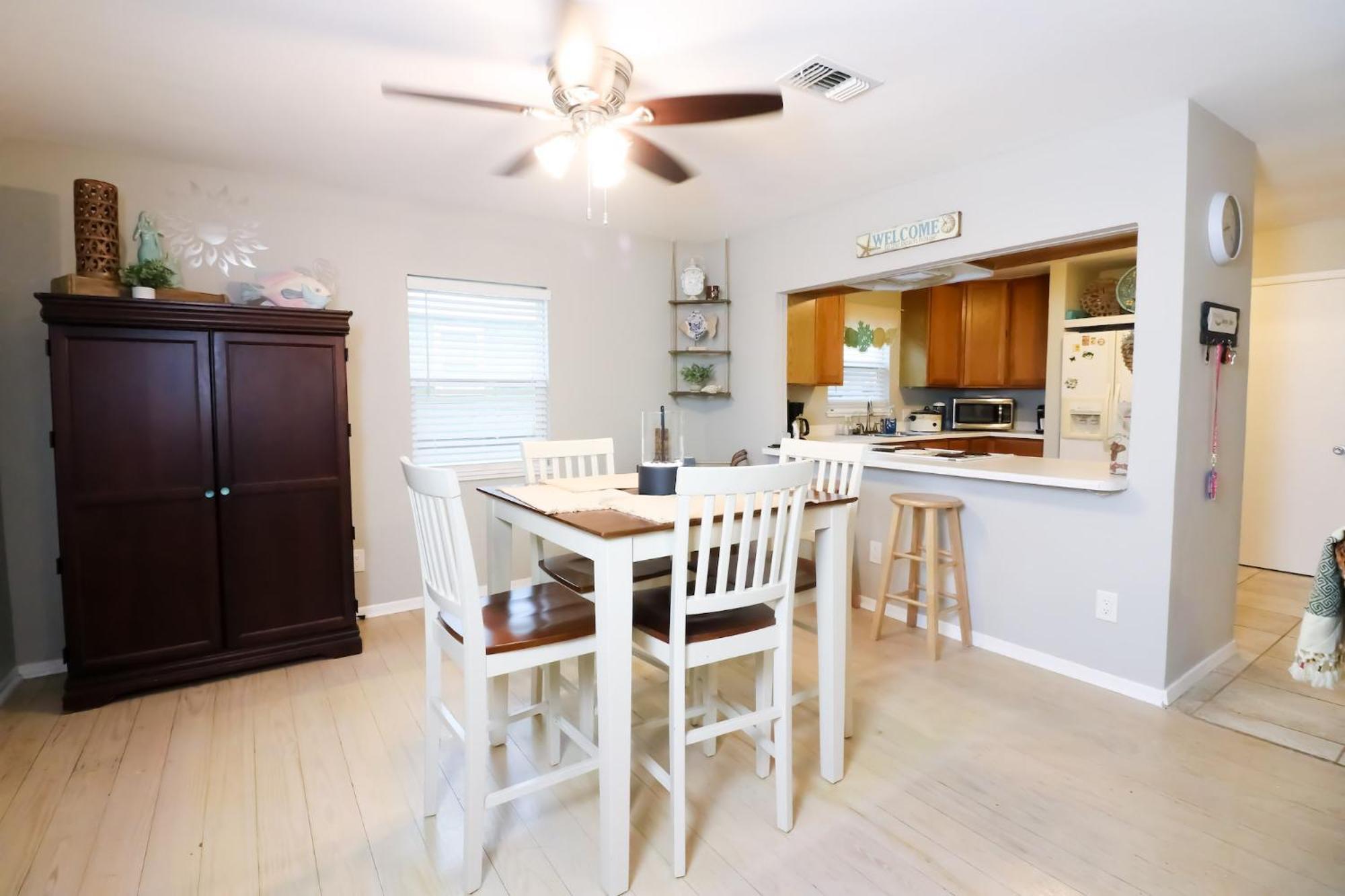 Sunny Daze Walk To Beach 2 Decks Pet Friendly Has A Mini Bar Galveston Exteriér fotografie