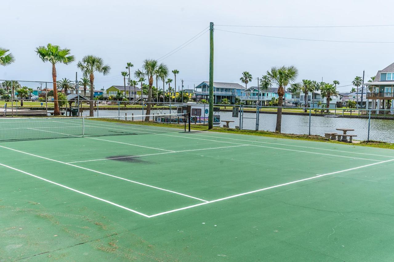 Sunny Daze Walk To Beach 2 Decks Pet Friendly Has A Mini Bar Galveston Exteriér fotografie