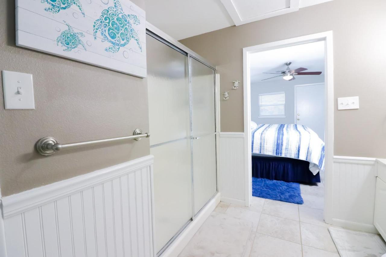 Sunny Daze Walk To Beach 2 Decks Pet Friendly Has A Mini Bar Galveston Exteriér fotografie